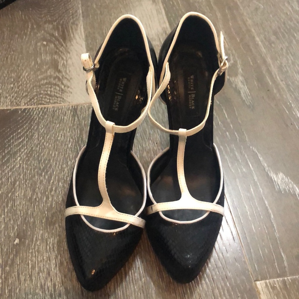Gently used black and white size 6 heels